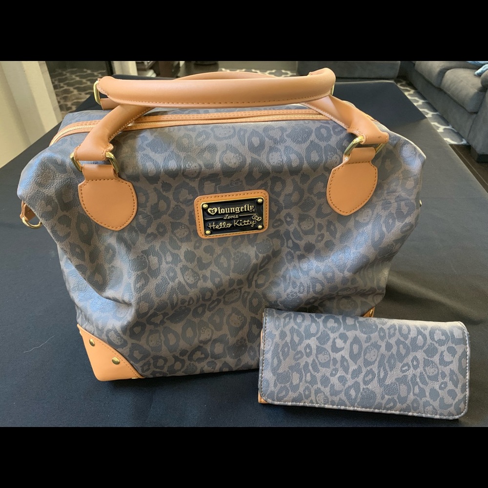 Hello Kitty x Loungefly Leopard City Bag & Wallet